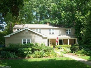 31416 Manchester Ln, Bay Village, OH