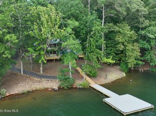 801 Windy Point Dr, Dadeville, AL 36853