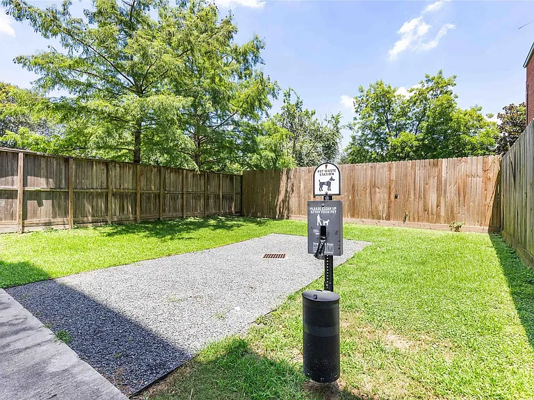 2802 Morrison St #106 — Photo 32