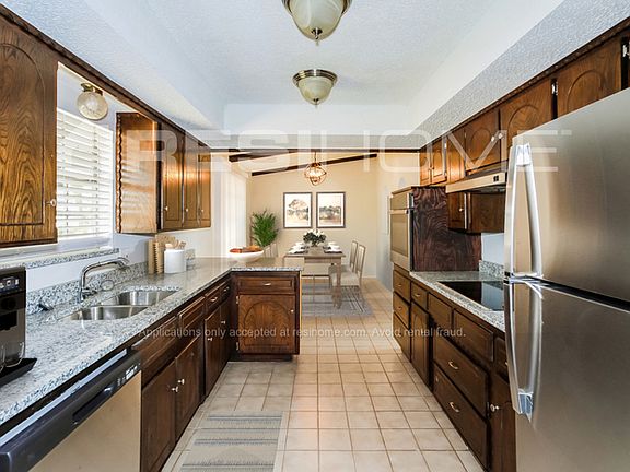 2nd image of 2528 Indian Creek Pl
