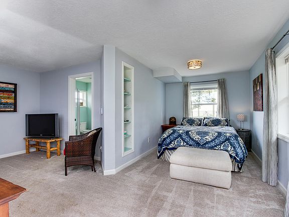 4th image of 3114 NW Marine Ave