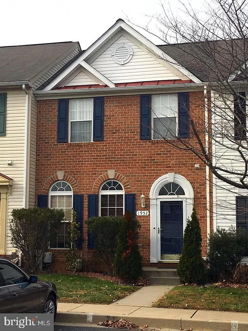 4 bed, 1520 sqft, $2,700 — Photo 1