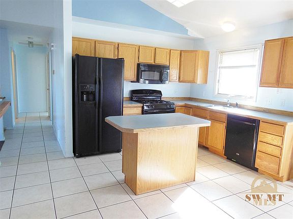 2nd image of 1004 Silverbow Ave