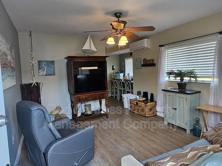 8127 Country Rd #206 — Photo 7