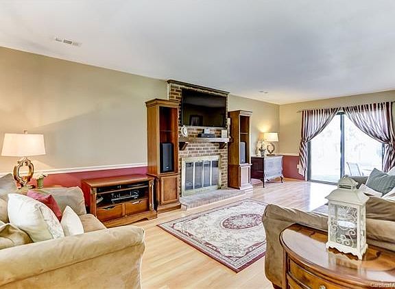 4th image of 801 Winter Wood Dr