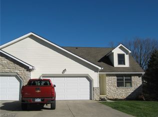 942 Hopewell Heights Dr, Heath, OH 43056