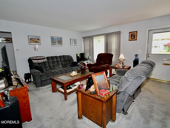 4th image of 32 Toomin Drive