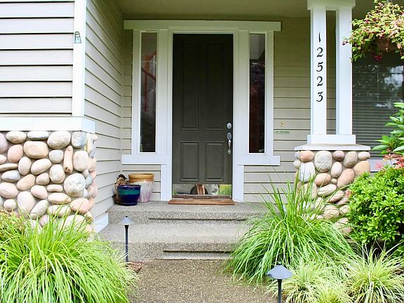 3rd image of 12523 NE 105th Pl