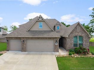3008 W 118th Pl S, Jenks, OK 74037