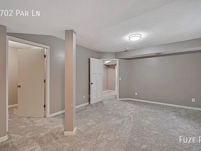 1702 Par Ln — Photo 36