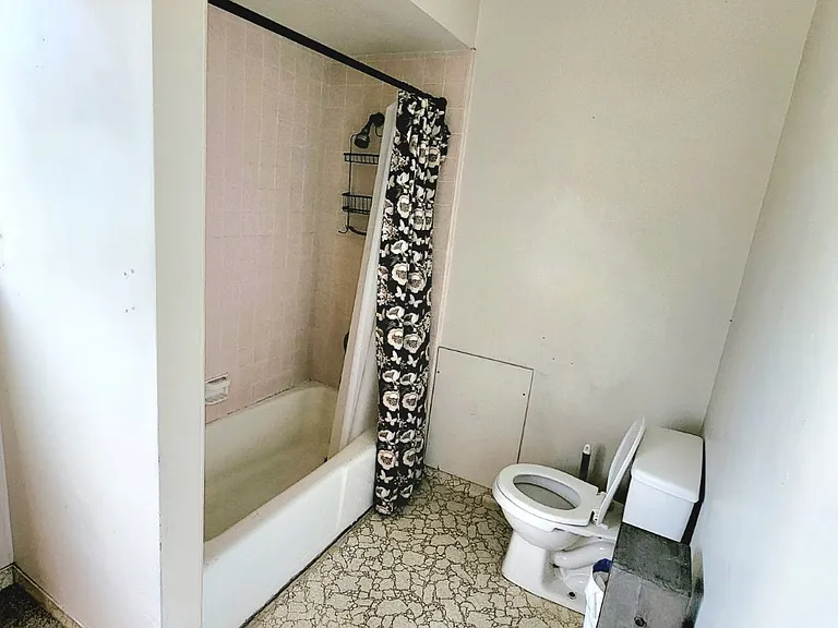 1456 Miller Ave #A — Photo 3