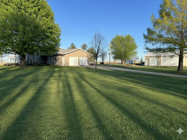 2683 Penn Ave, New London, IA 52645