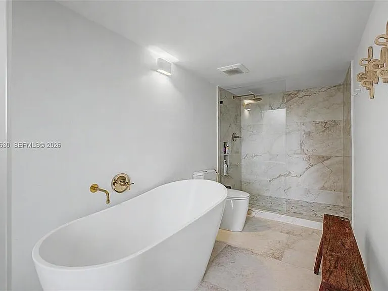 2575 S Bayshore Dr #4A — Photo 4