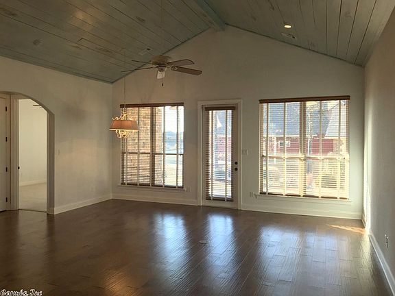 3rd image of 120 Apple Blossom Ct