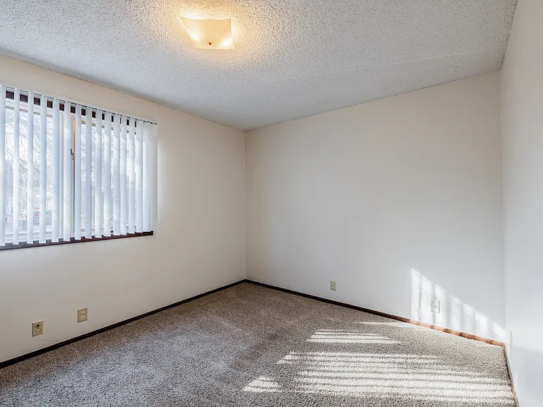 2209 D St — Photo 18