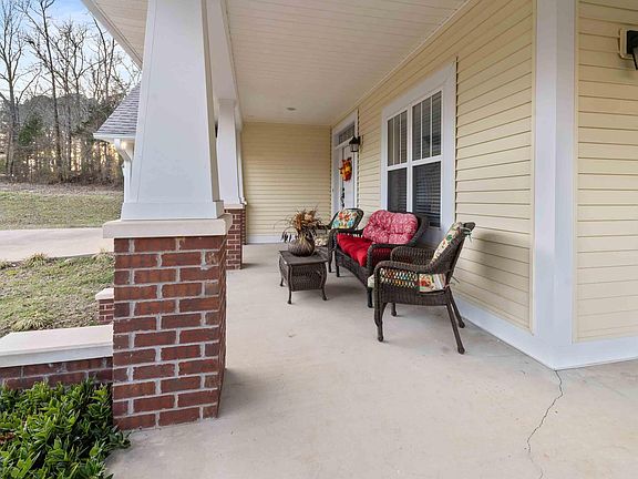 3rd image of 1424 Lee Pl