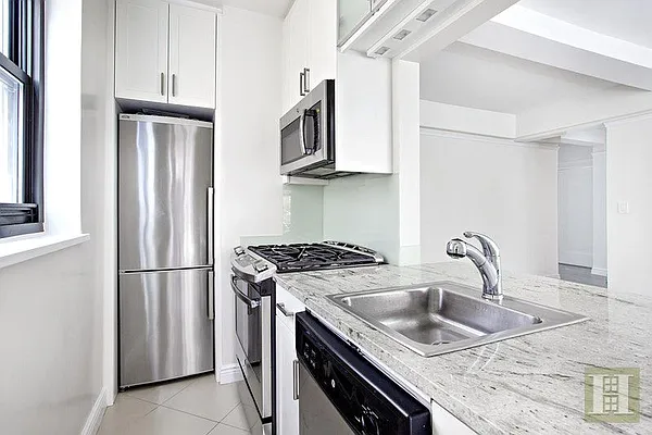 Rented by Halstead Real Estate | media 20