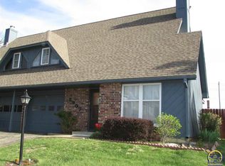 2907 SW Foxcroft 1 Ct, Topeka, KS 66614