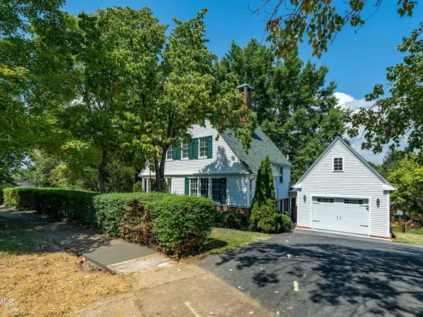 702 Yadkin St, Kingsport, TN 37660