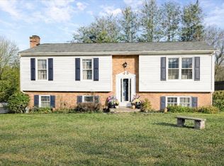 3634 Overbrook Dr, Roanoke, VA 24018