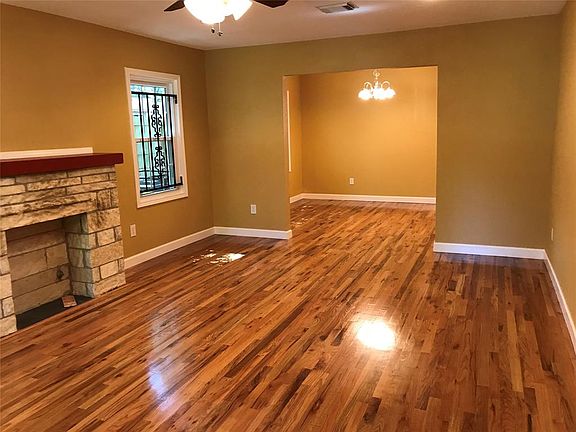 4th image of 4935 Ventura Ln