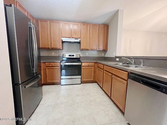 2nd image of 575 OAKLEAF PLANTATION Parkway #1314
