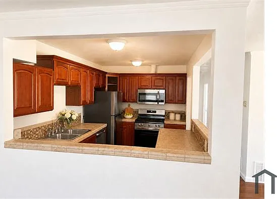 1970 Sunshine Dr — Photo 1