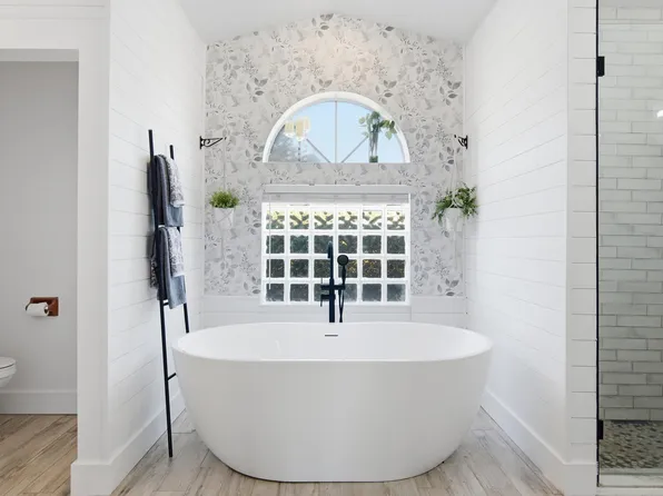 5317 Stately Oaks Street, Fort Pierce, FL 34981