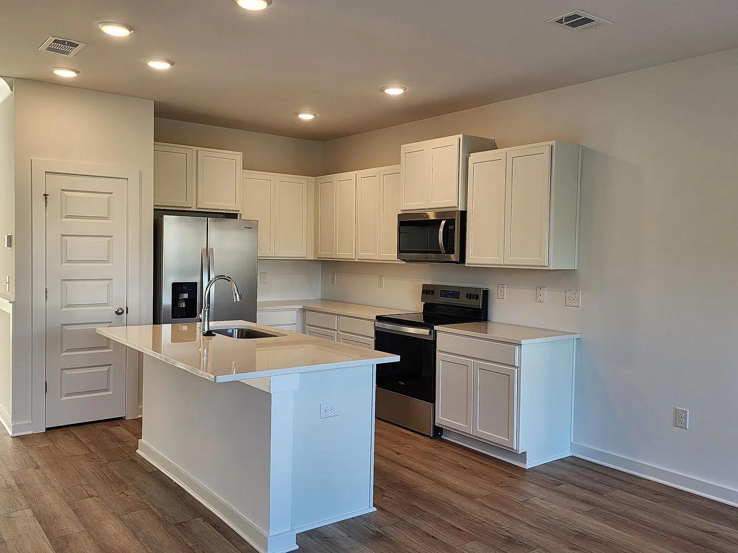 For Lease - 3 BR|2.5 BA New Construction Townhome — Photo 4