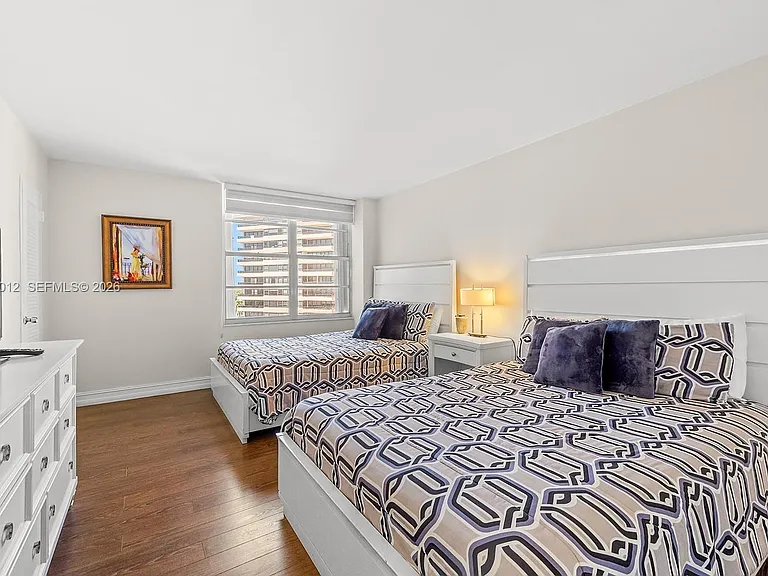5161 Collins Ave #910 — Photo 8