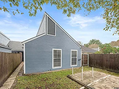 1329 Harwich Dr — Photo 17