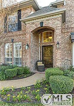 3rd image of 807 Durham Ct