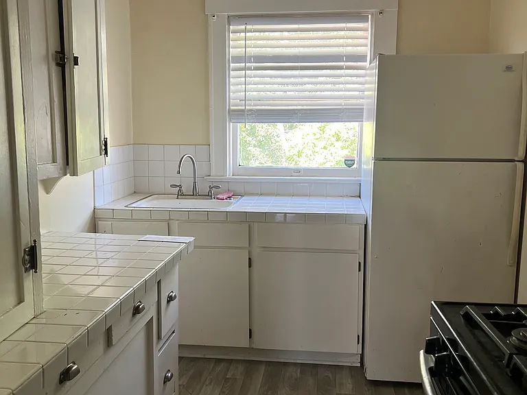 1929 D St #6 — Photo 7
