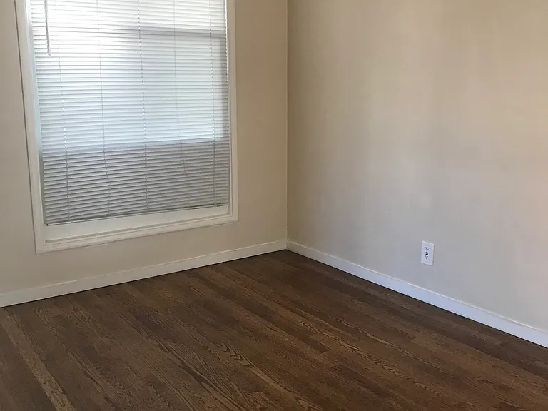 157 W Broadmoor Blvd #1 — Photo 10