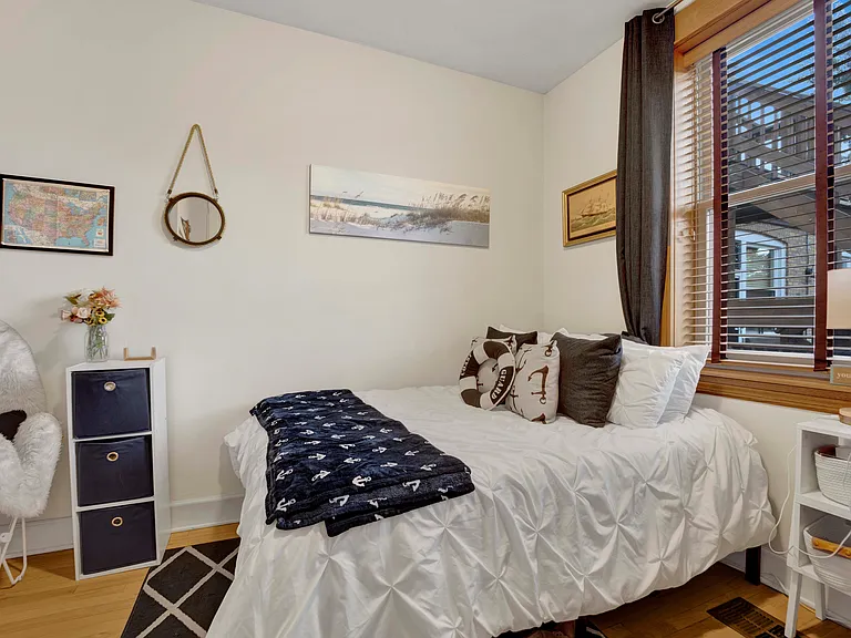 916 W Grace St #3 — Photo 14