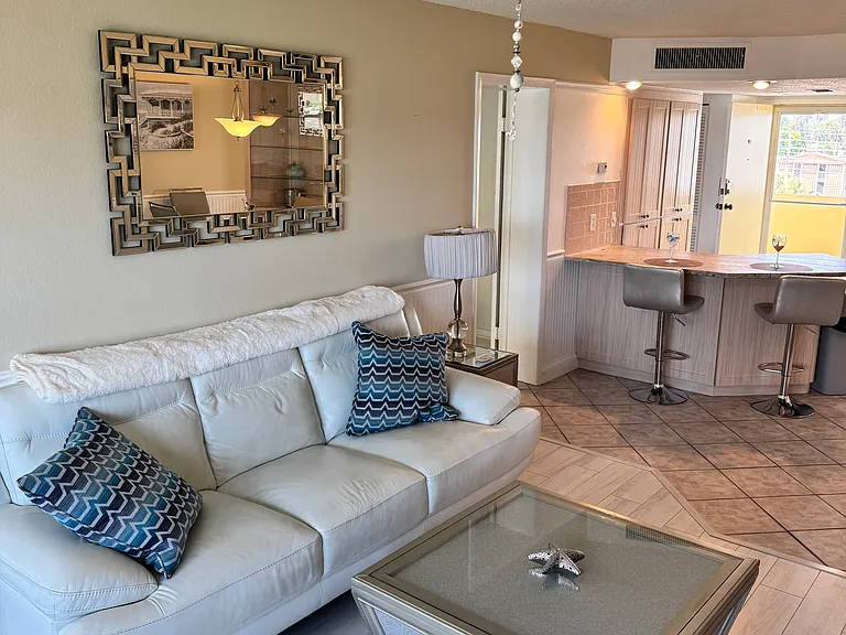 4550 Cove Cir #507 — Photo 18