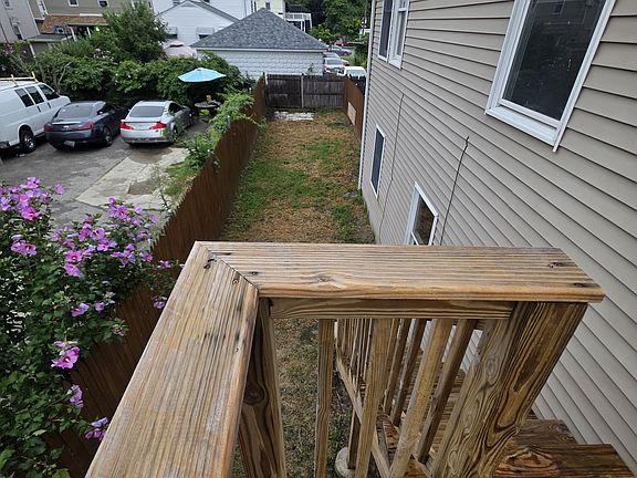 4th image of 15 Sawyer St