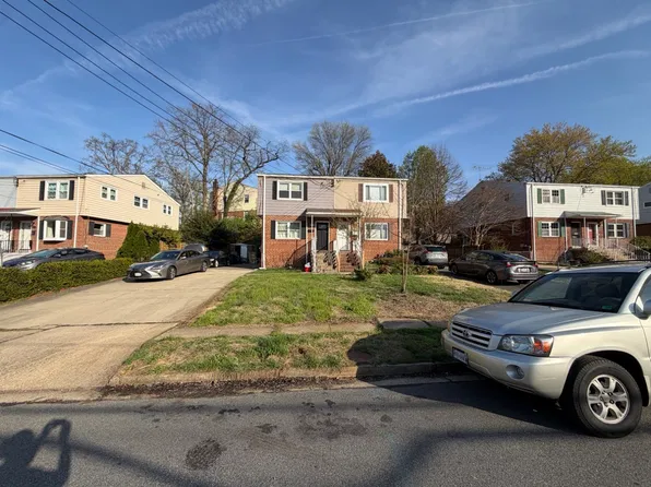 5831 Mount Vernon Dr, Alexandria, VA 22303