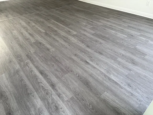 Orange Apartments — Photo 10