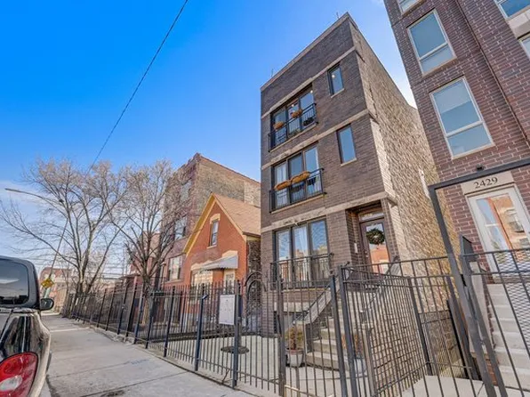 2427 W Augusta Blvd #3, Chicago, IL 60622