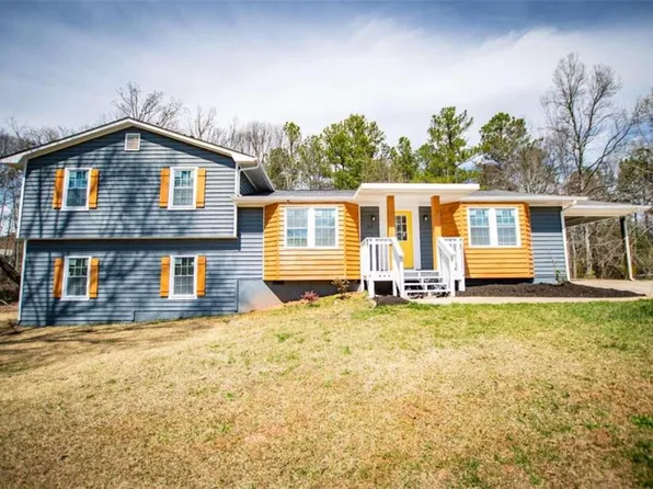313 Cypress Cir, Carrollton, GA 30116