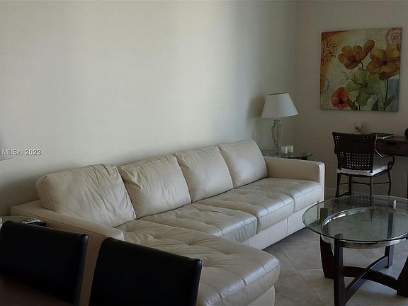 4th image of 325 Biscayne Blvd #2718
