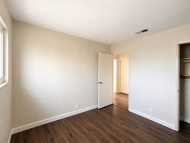 1820 Sherman Dr #B — Photo 4