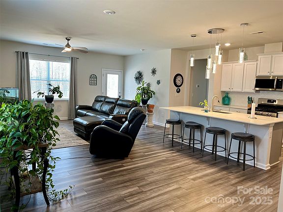3rd image of 127 Olive Tea Ln