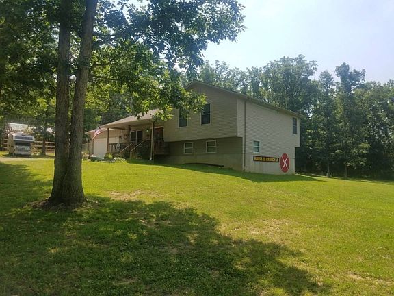 4th image of 170 Oak Woods Ln