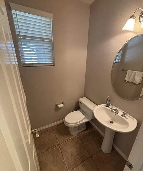 376 Town Forest Ct — Photo 32