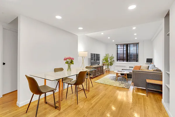 Sold by Horowitz Real Estate | media 4