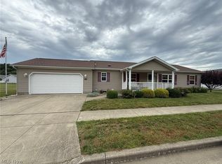 359 Saturn Dr, Dover, OH 44622