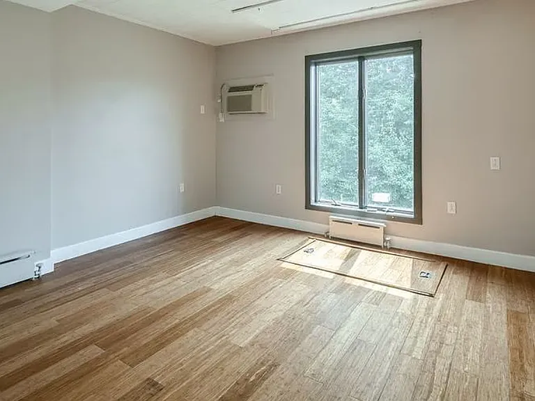 2553 Salmon St — Photo 10