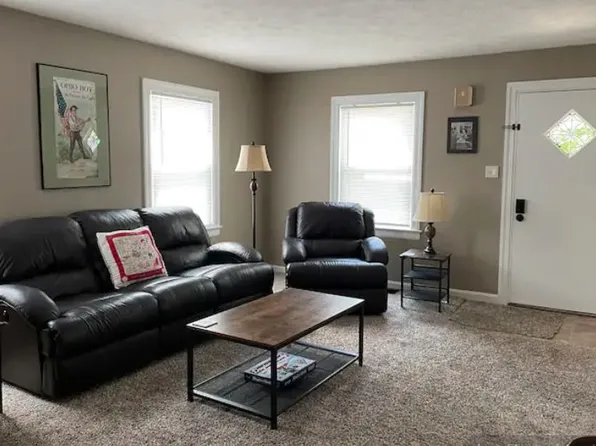 2804 White Oak Dr, Dayton, OH 45420